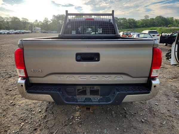 2016 TOYOTA TACOMA SR/SR5