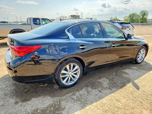 2015 INFINITI Q50