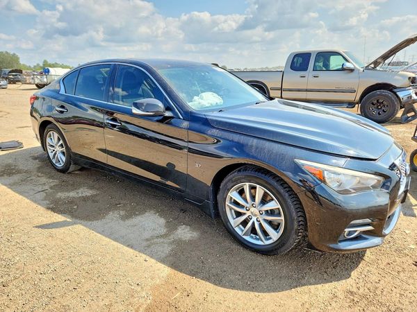 2015 INFINITI Q50