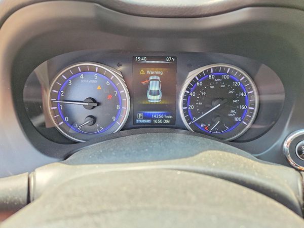 2015 INFINITI Q50