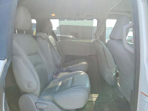 2015 TOYOTA SIENNA
