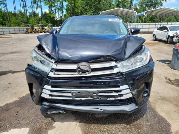 2019 TOYOTA HIGHLANDER LE/LE Plus