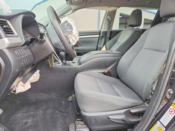 2019 TOYOTA HIGHLANDER LE/LE Plus