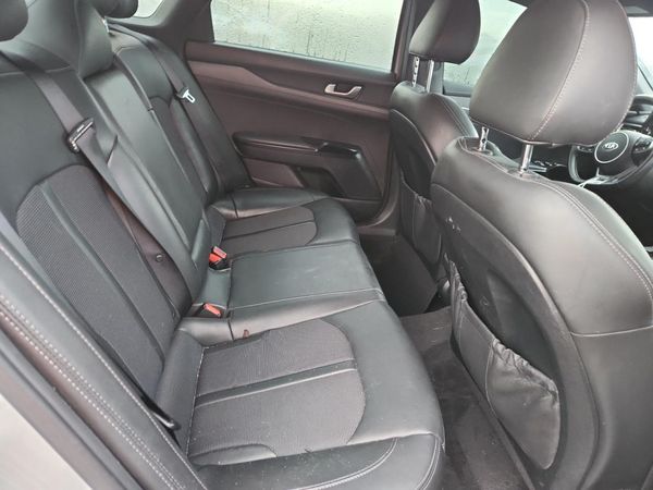2021 KIA K5