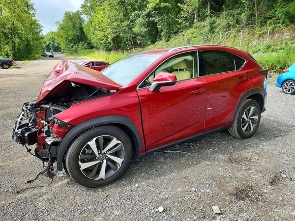 2018 LEXUS NX 300 Luxury — Front 3/4