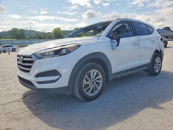 2017 HYUNDAI TUCSON SE (no options)
