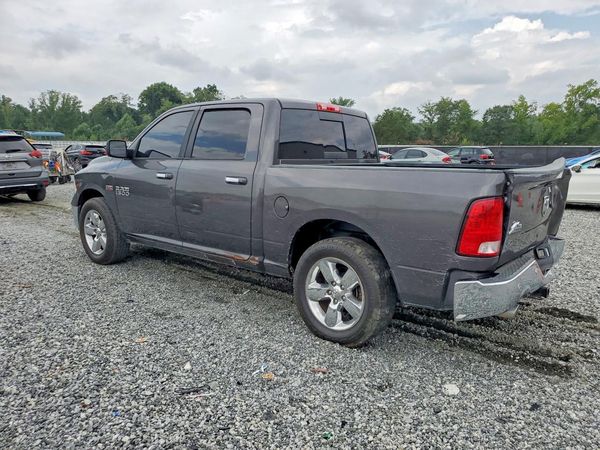 2017 RAM 1500 SLT
