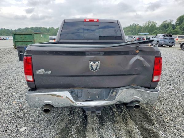 2017 RAM 1500 SLT