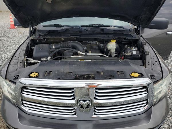2017 RAM 1500 SLT