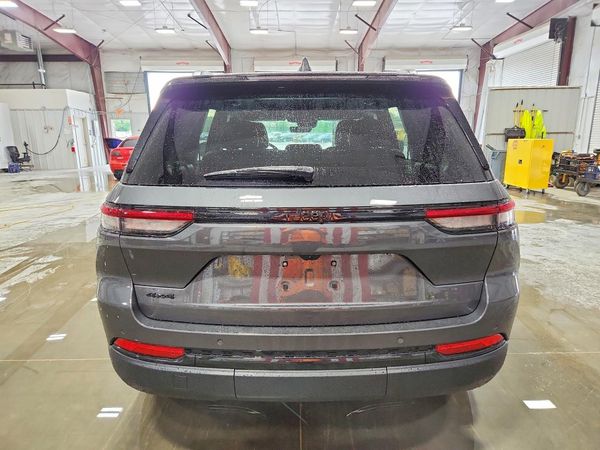 2025 JEEP GRAND CHEROKEE