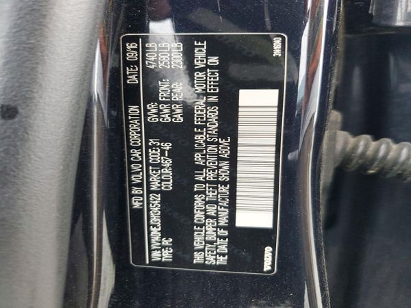 2017 VOLVO V60 Base