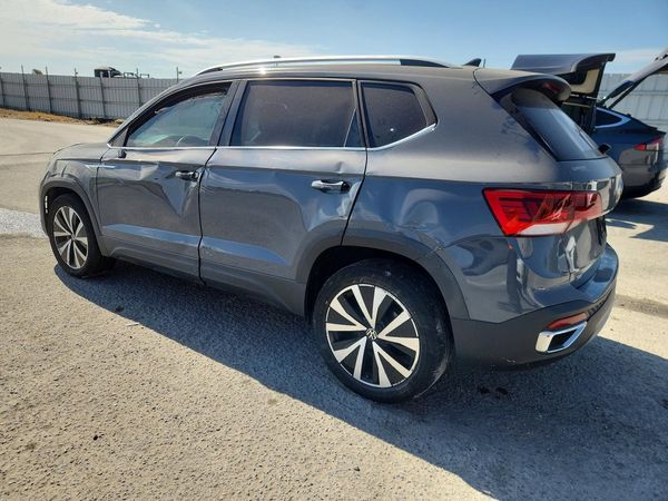 2022 VOLKSWAGEN TAOS