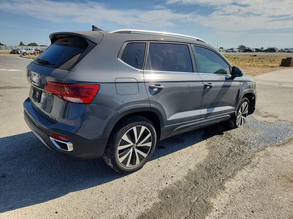 2022 VOLKSWAGEN TAOS