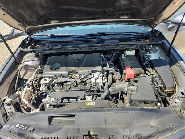 2018 TOYOTA CAMRY L/LE/SE/XLE — Engine bay