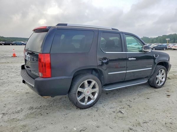 2013 CADILLAC ESCALADE Luxury