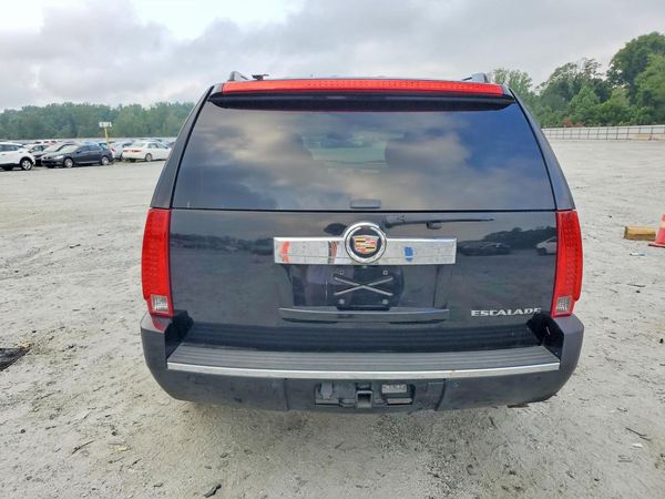 2013 CADILLAC ESCALADE Luxury