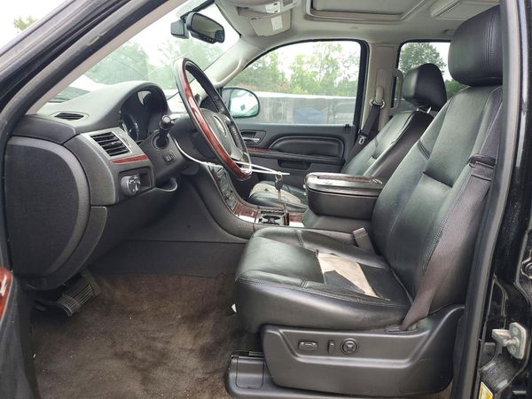 2013 CADILLAC ESCALADE Luxury