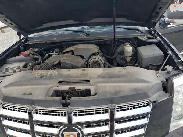 2013 CADILLAC ESCALADE Luxury