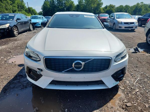 2020 VOLVO S90 Ocean Race