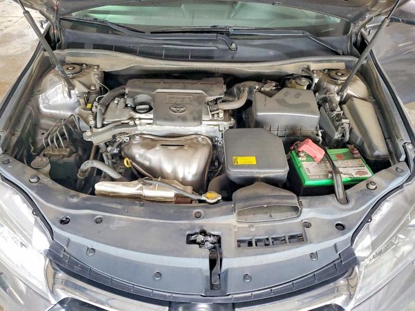 2015 TOYOTA CAMRY