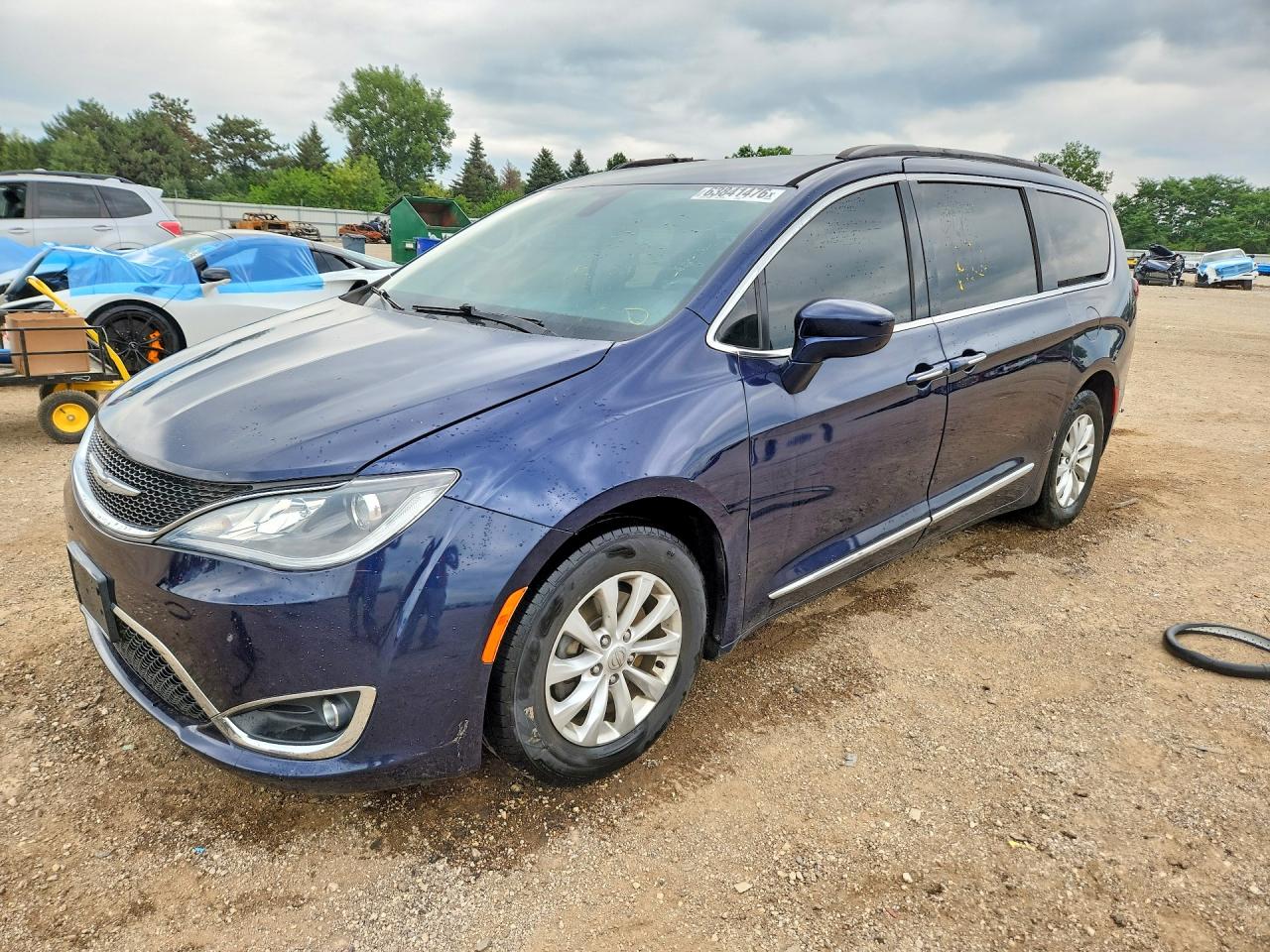 2017 CHRYSLER PACIFICA Touring L