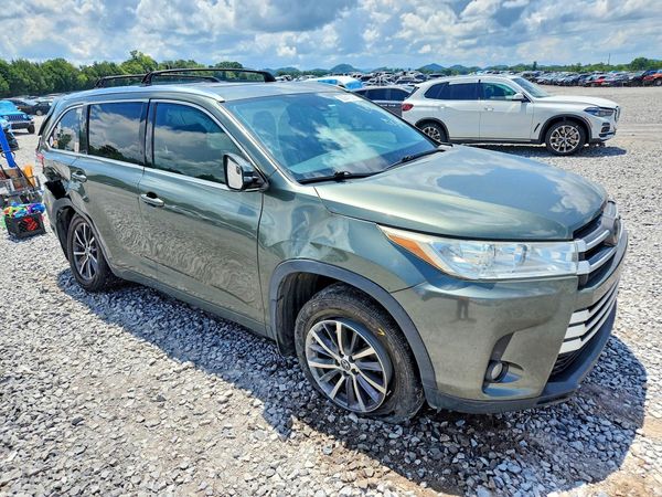 2018 TOYOTA HIGHLANDER SE/XLE
