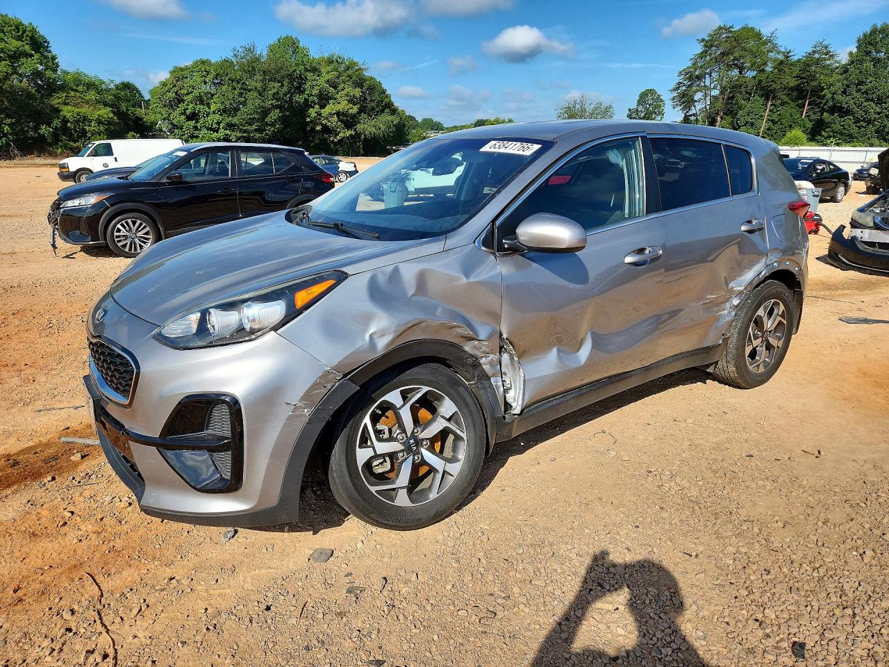 2021 KIA SPORTAGE LX — Front 3/4