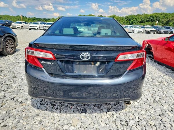 2014 TOYOTA CAMRY
