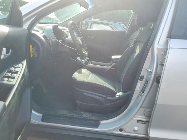 2015 KIA SPORTAGE GL - Middle-low