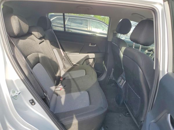 2015 KIA SPORTAGE GL - Middle-low