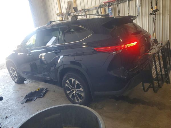 2022 TOYOTA HIGHLANDER