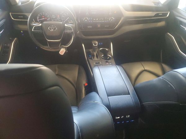 2022 TOYOTA HIGHLANDER