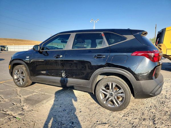 2021 KIA SELTOS LX