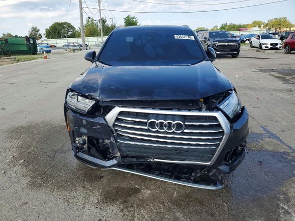 2017 AUDI Q7 quattro Premium Plus