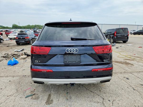 2017 AUDI Q7 quattro Premium Plus