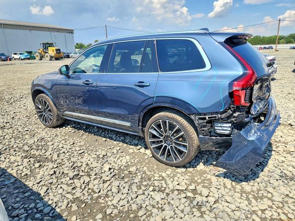 2026 VOLVO XC90