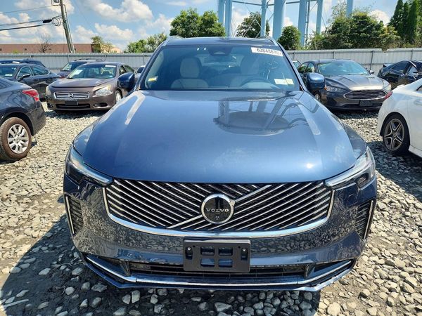 2026 VOLVO XC90