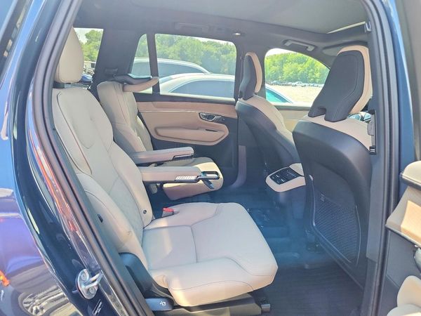 2026 VOLVO XC90