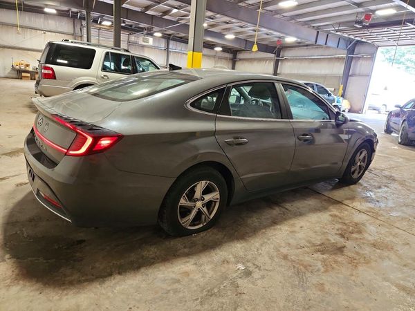 2021 HYUNDAI SONATA SE