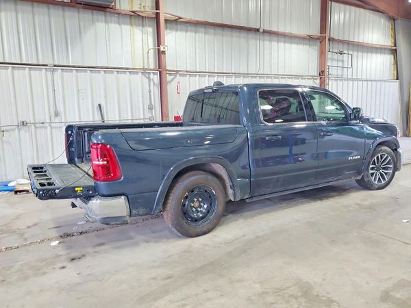 2026 RAM 1500 LIMITED CREW CAB 4X4