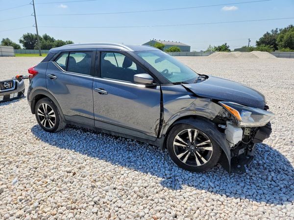 2020 NISSAN KICKS