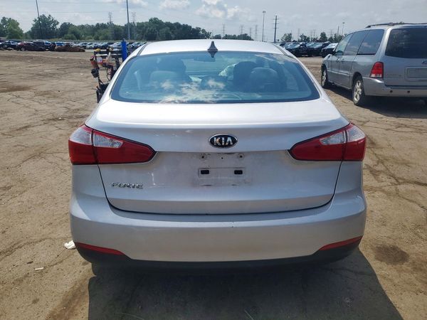 2016 KIA FORTE GL (Middle-Low Grade)