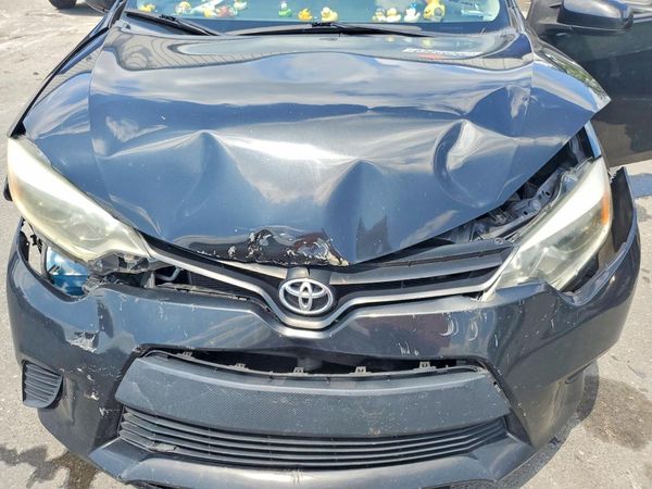 2015 TOYOTA COROLLA