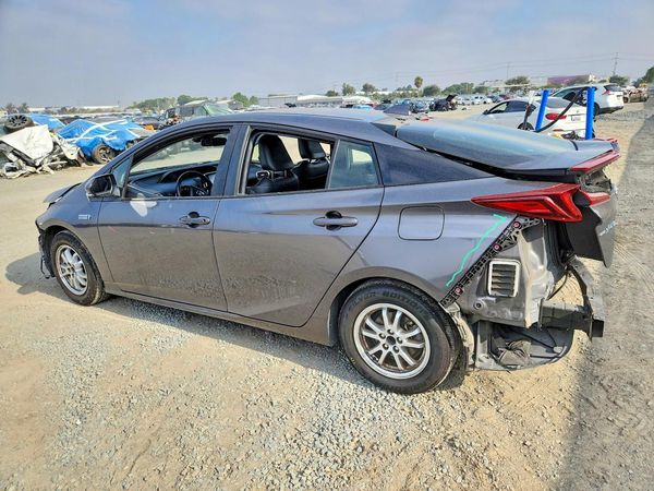 2022 TOYOTA PRIUS