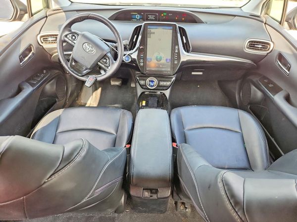 2022 TOYOTA PRIUS