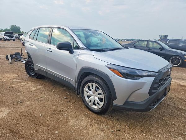2026 TOYOTA COROLLA CROSS L — Passenger 3/4