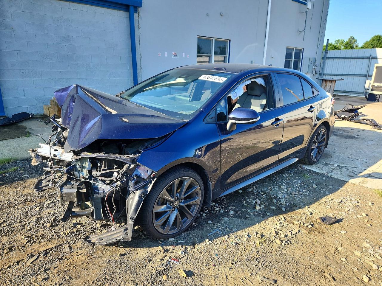 2021 TOYOTA COROLLA SE, CVT — Front 3/4