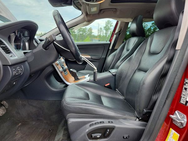 2017 VOLVO XC60 Inscription