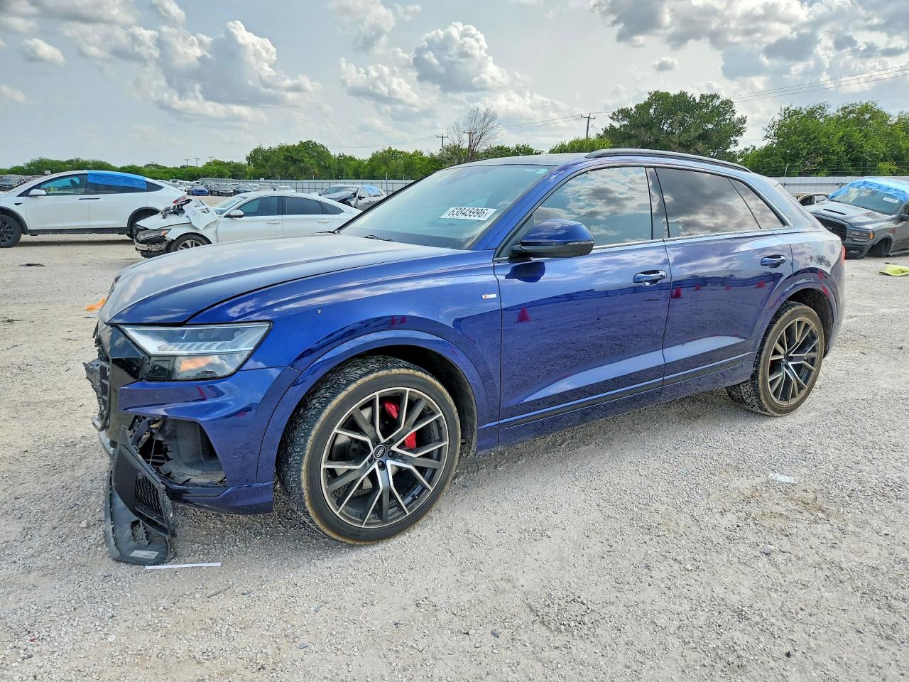 2021 AUDI Q8