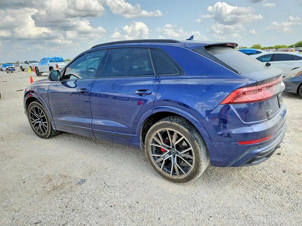 2021 AUDI Q8